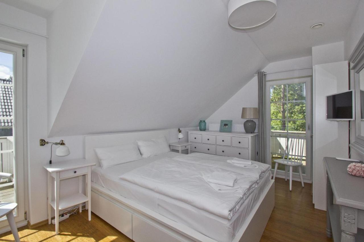 Ferienhaus Frigga Haus - Terrasse, Garten, Meerblick วีคเอาฟ์รือเกน ภายนอก รูปภาพ